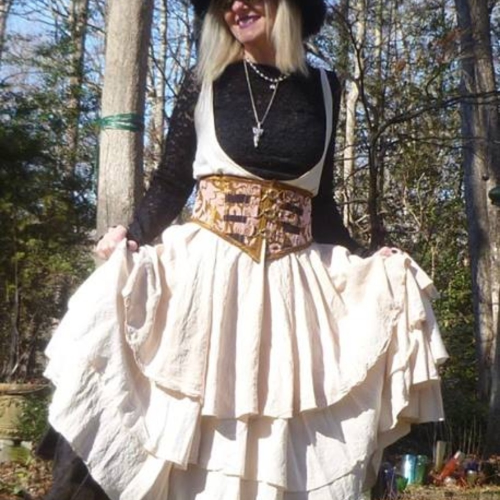 Meet the Posher - Picture 8 of 8